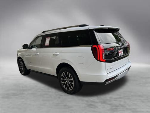 Oxford White 2025 Ford Expedition Platinum