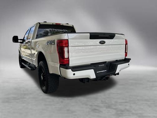 White Metallic 2022 Ford F-250 Lariat