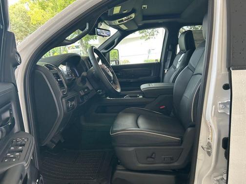 2026 RAM 3500 Limited