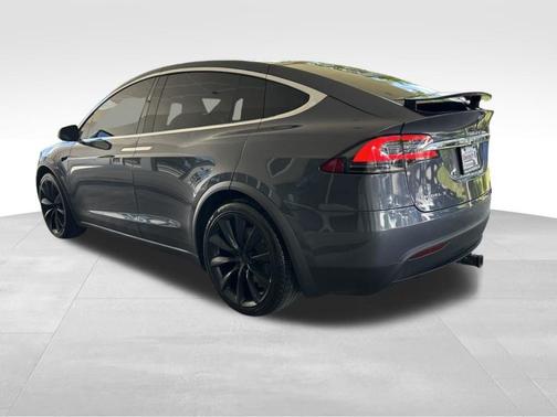 Gray 2018 Tesla Model X 75D