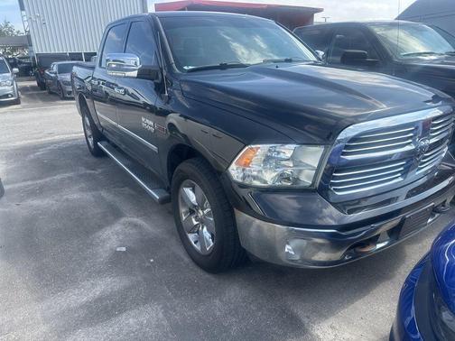 Brilliant Black Crystal Pearlcoat 2015 RAM 1500 Big Horn