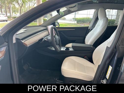 2024 Tesla Model Y Long Range