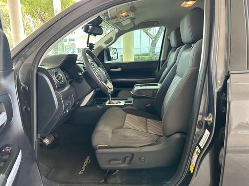 2020 Toyota Tundra SR5