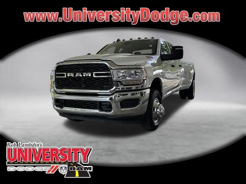 Bright White Clearcoat 2024 RAM 3500 Tradesman