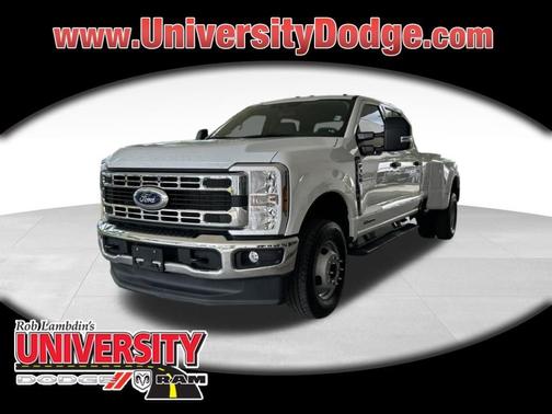 Oxford White 2025 Ford F-350 XLT