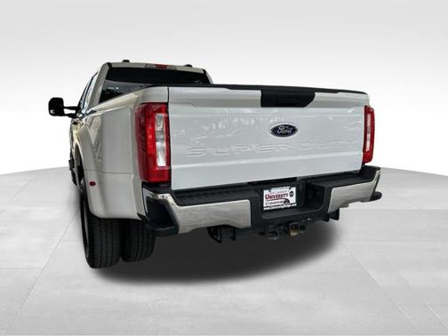 Oxford White 2025 Ford F-350 XLT