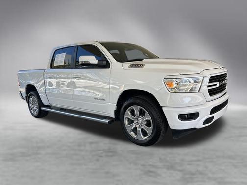 Bright White Clearcoat 2024 RAM 1500 Big Horn/Lone Star