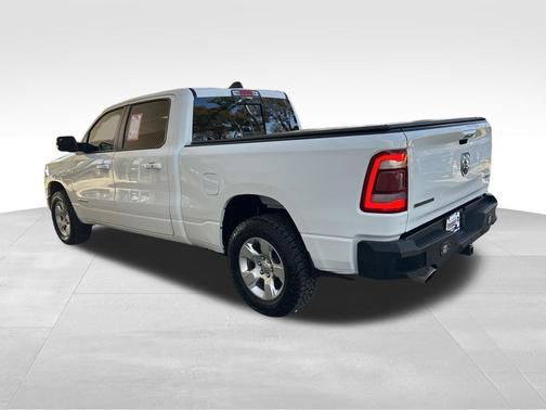 Bright White Clearcoat 2019 RAM 1500 Big Horn