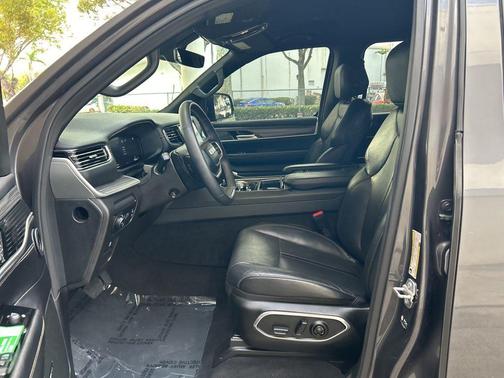 2023 Jeep Wagoneer L Series II