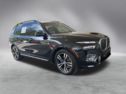 Carbon Black Metallic 2023 BMW X7 xDrive40i