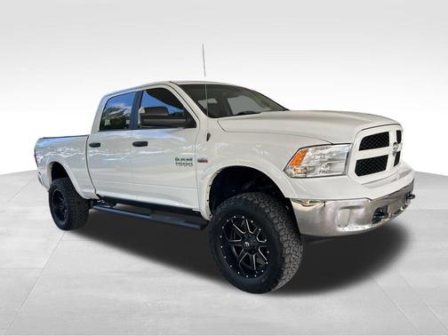 2017 RAM 1500 SLT