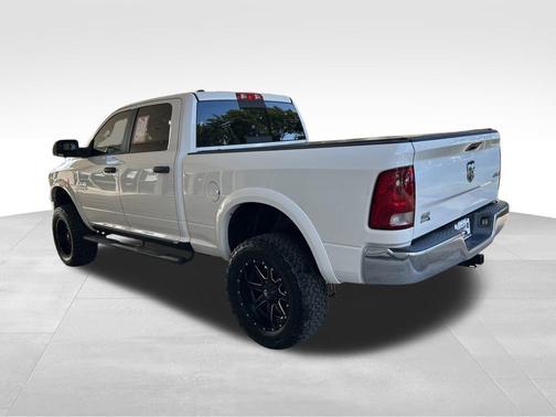 2017 RAM 1500 SLT
