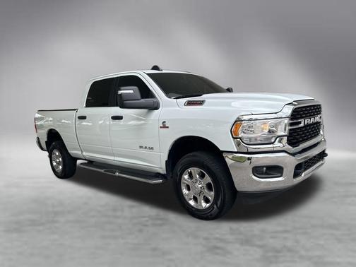 Bright White Clearcoat 2023 RAM 2500 Big Horn