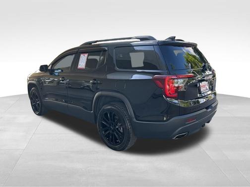2022 GMC Acadia SLT