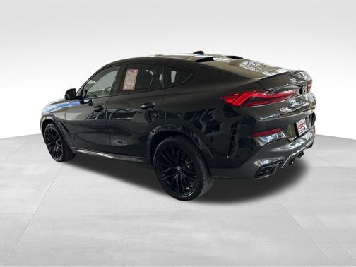 2024 BMW X6 M60i