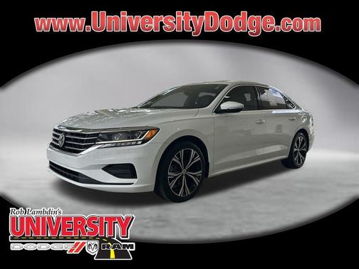 Pure White 2022 Volkswagen Passat 2.0T SE