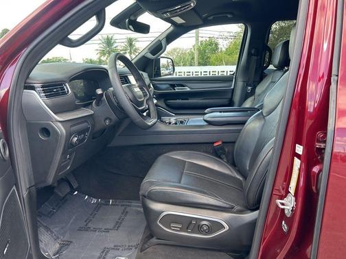 2023 Jeep Wagoneer Series III