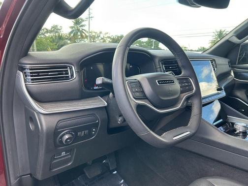 2023 Jeep Wagoneer Series III