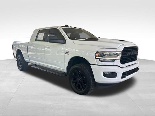 Bright White Clearcoat 2024 RAM 2500 Laramie