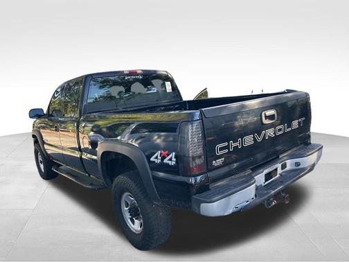 2005 Chevrolet Silverado 2500 Work Truck H/D Extended Cab