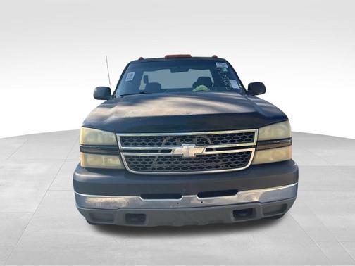2005 Chevrolet Silverado 2500 Work Truck H/D Extended Cab