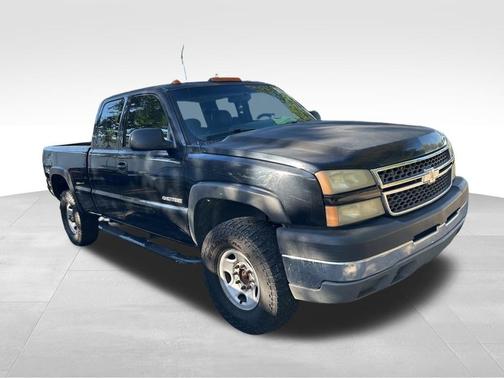 2005 Chevrolet Silverado 2500 Work Truck H/D Extended Cab