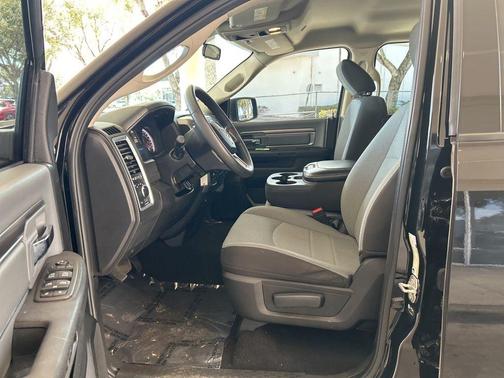 2024 RAM 1500 Classic SLT