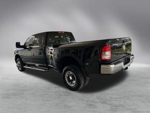 Diamond Black 2024 RAM 3500 Tradesman