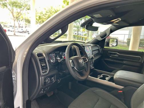 Bright White Clearcoat 2025 RAM 1500 Big Horn/Lone Star