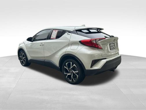 2021 Toyota C-HR XLE