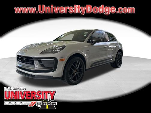Tan 2023 Porsche Macan