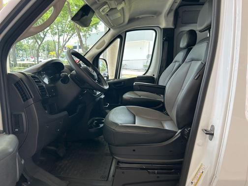 Bright White Clearcoat 2025 RAM ProMaster 2500 High Roof