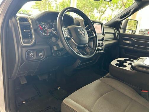 Billet Silver Metallic Clearcoat 2024 RAM 2500 Big Horn