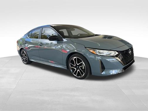 2t Gry Blk Roof 2024 Nissan Sentra SR