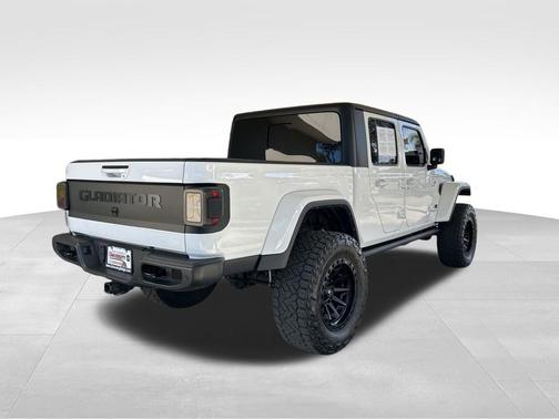 2024 Jeep Gladiator Sport