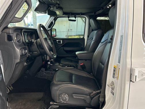 2024 Jeep Gladiator Sport