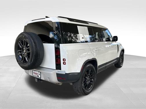 2024 Land Rover Defender P300