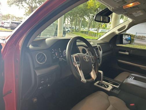 2020 Toyota Tundra 