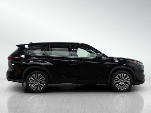 2024 Toyota Highlander Platinum