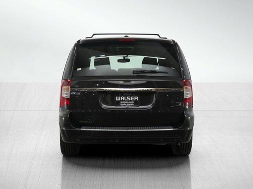 2014 Chrysler Town & Country Touring-L