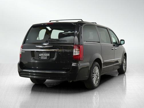 2014 Chrysler Town & Country Touring-L