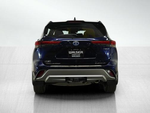 2023 Toyota Highlander Hybrid Hybrid Platinum
