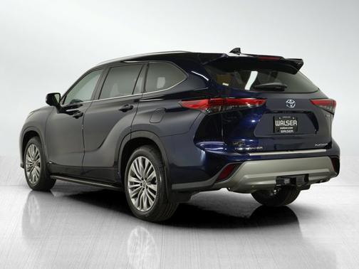 2023 Toyota Highlander Hybrid Hybrid Platinum