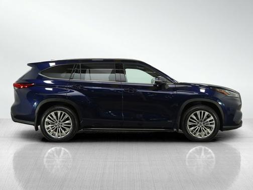 2023 Toyota Highlander Hybrid Hybrid Platinum