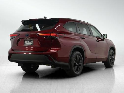 2024 Toyota Highlander Hybrid XLE