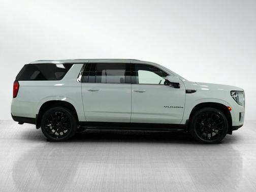 2022 GMC Yukon XL SLE