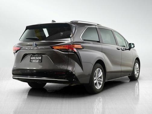Predawn Gray Mica 2024 Toyota Sienna Limited