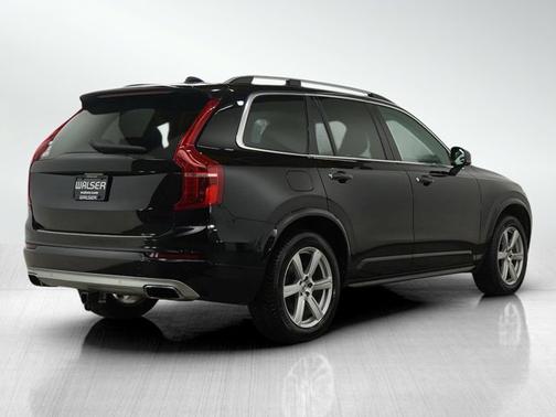 2019 Volvo XC90 T6 Momentum
