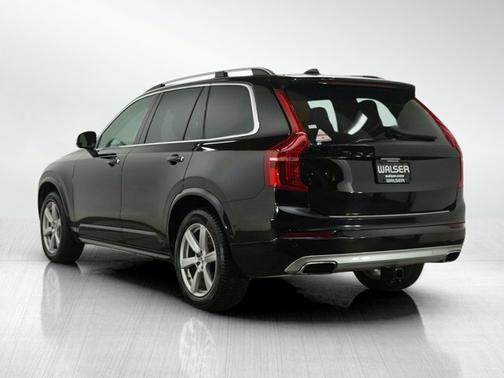 2019 Volvo XC90 T6 Momentum