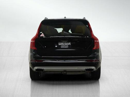 2019 Volvo XC90 T6 Momentum